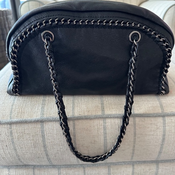 Chanel Luxe Ligne Bowler - Picture 4 of 16